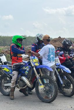TRABAS GEMBIRA MOTOCROSS BERLANGSUNG    SUKSES DI SIRKUIT ATT KOTA TEBING TINGGI